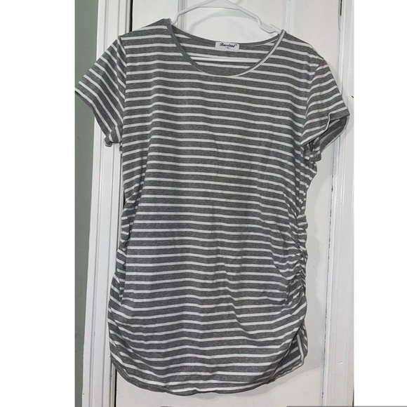EUC Gray Striped Women's Top With Ruched Sides - Picture 1 of 3